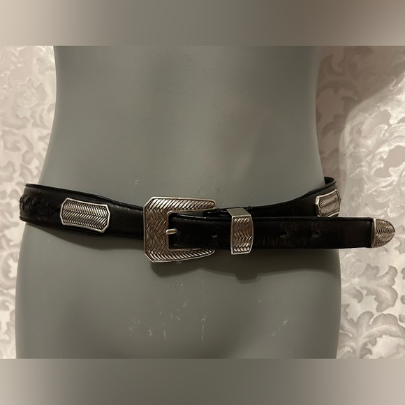 Vintage Black Leather Belt, Western, With “R” And 1998 On Buckle, Women’s 33.5 - Picture 2 of 9